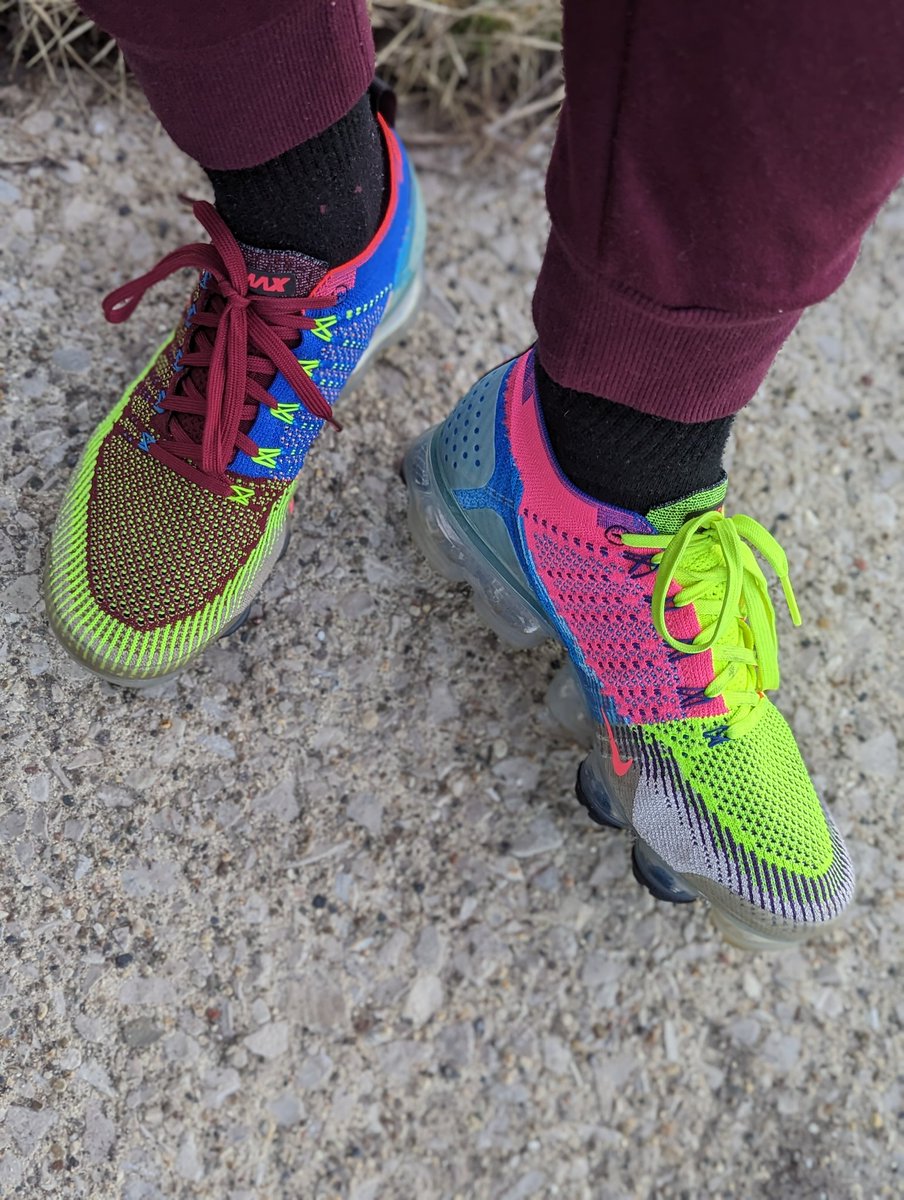 amcmath04's tweet photo. Day 23
#AirMaxMonth #marchMAXness #Nike #AirVapormax #Flyknit2 #Random #snkrsliveheatingup #yoursneakersaredope
@hisexcellence79 @Nike @nikestore https://t.co/YXfUdpIBdR