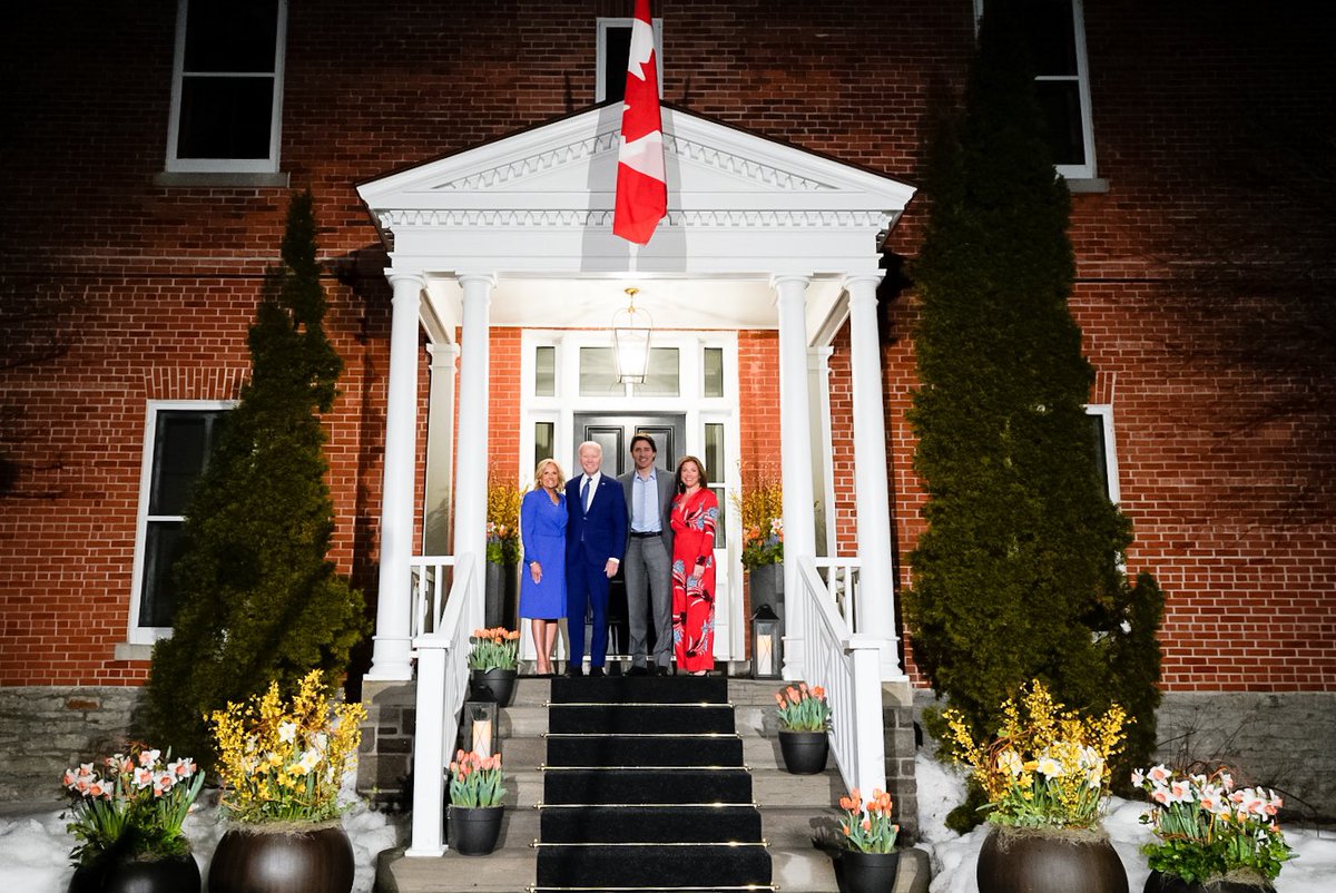 JustinTrudeau's tweet photo. Welcome, @POTUS Biden – to Canada, to Ottawa, and to our home. We’re happy to have you here. https://t.co/mT3kl2wf0T