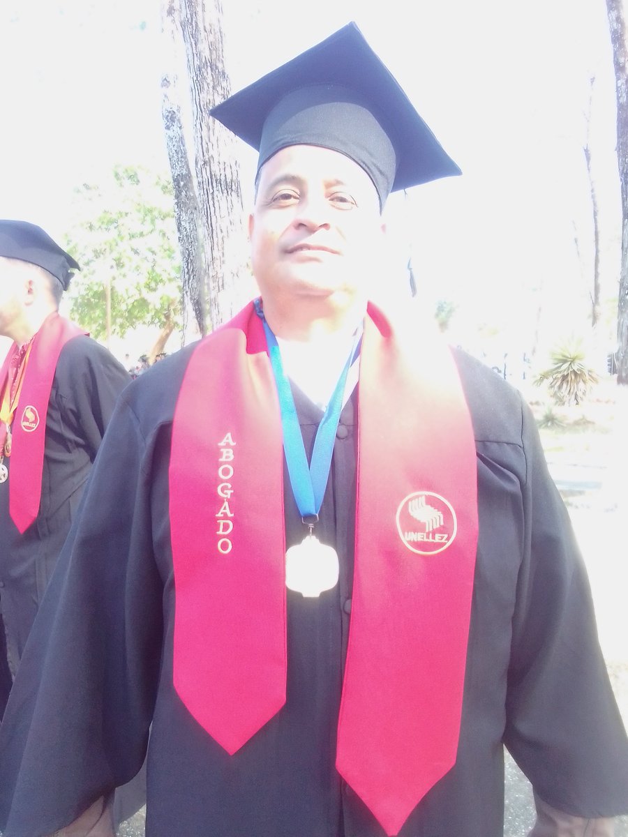 FSMC477's tweet photo. SALUDOS  todos, he decidido publicar este triunfo en homenaje a mi padre ANTONIO DOMINGO FRANCO NIEVES por sus lucha revolucionaria, para mí hoy es misión cumplida y que dios lo tenga en la gloria, SIEMPRE EN VICTORIA, AMEN Gracias A DIOS Y  NUESTRO SEÑOR JESUS CRISTO. https://t.co/8IZguly7po