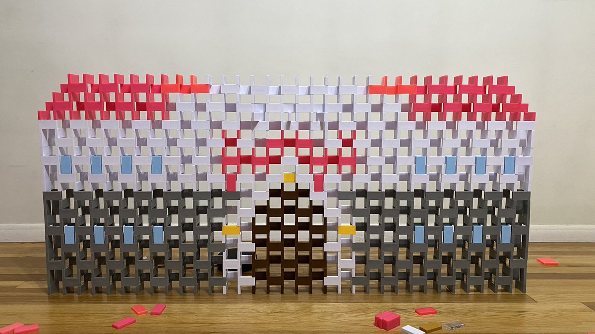 Lily Hevesh tweet media