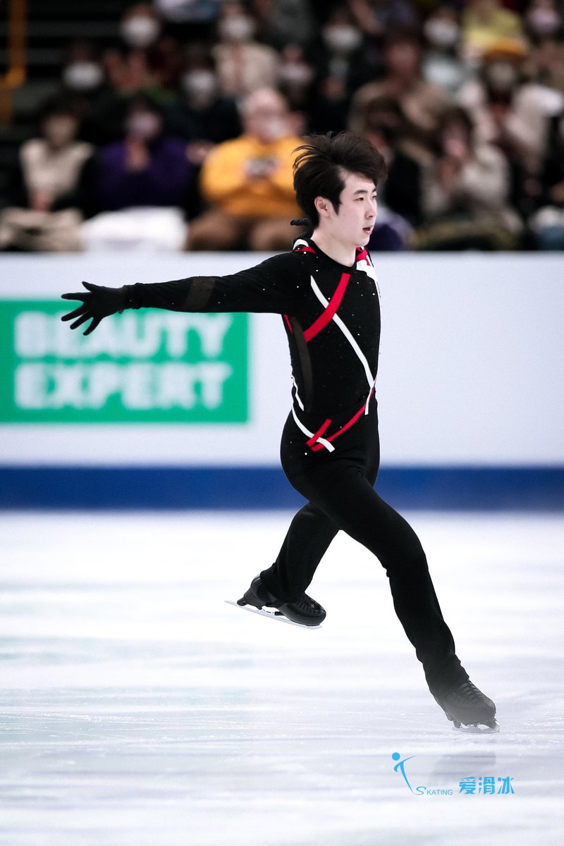 iskating_pt's tweet photo. Boyang Jin（CHN): I regretted popping the 4Lz, but made a lot of progress in the other elements since 4CC, as well as in speed and performance. This year, I am getting back into form and competing is a part of that. I want to always try my best and challenge myself. #WorldFigure https://t.co/51NYf84x8d