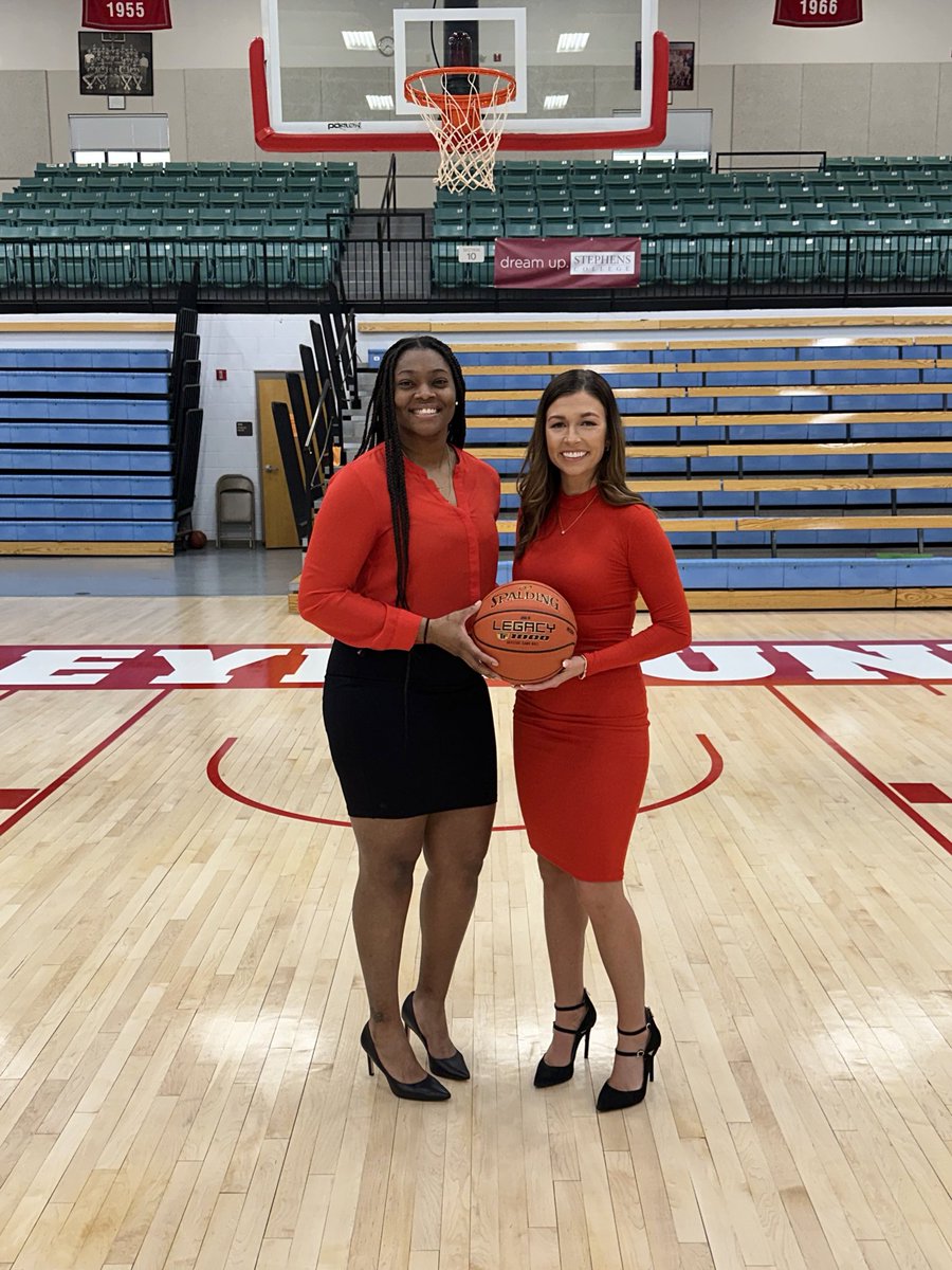 CoachHanaHaden's tweet photo. This season was an amazing, rewarding, memorable, and at times, exhausting, journey &amp; NONE of it would be possible without @its_CoachG.   Hotels, meals, itineraries, graphics, scouts, academic mtngs, study hall, recruiting, mentoring, &amp; MORE—all with a smile. NO ONE works harder. https://t.co/XGWTMF4Yc4