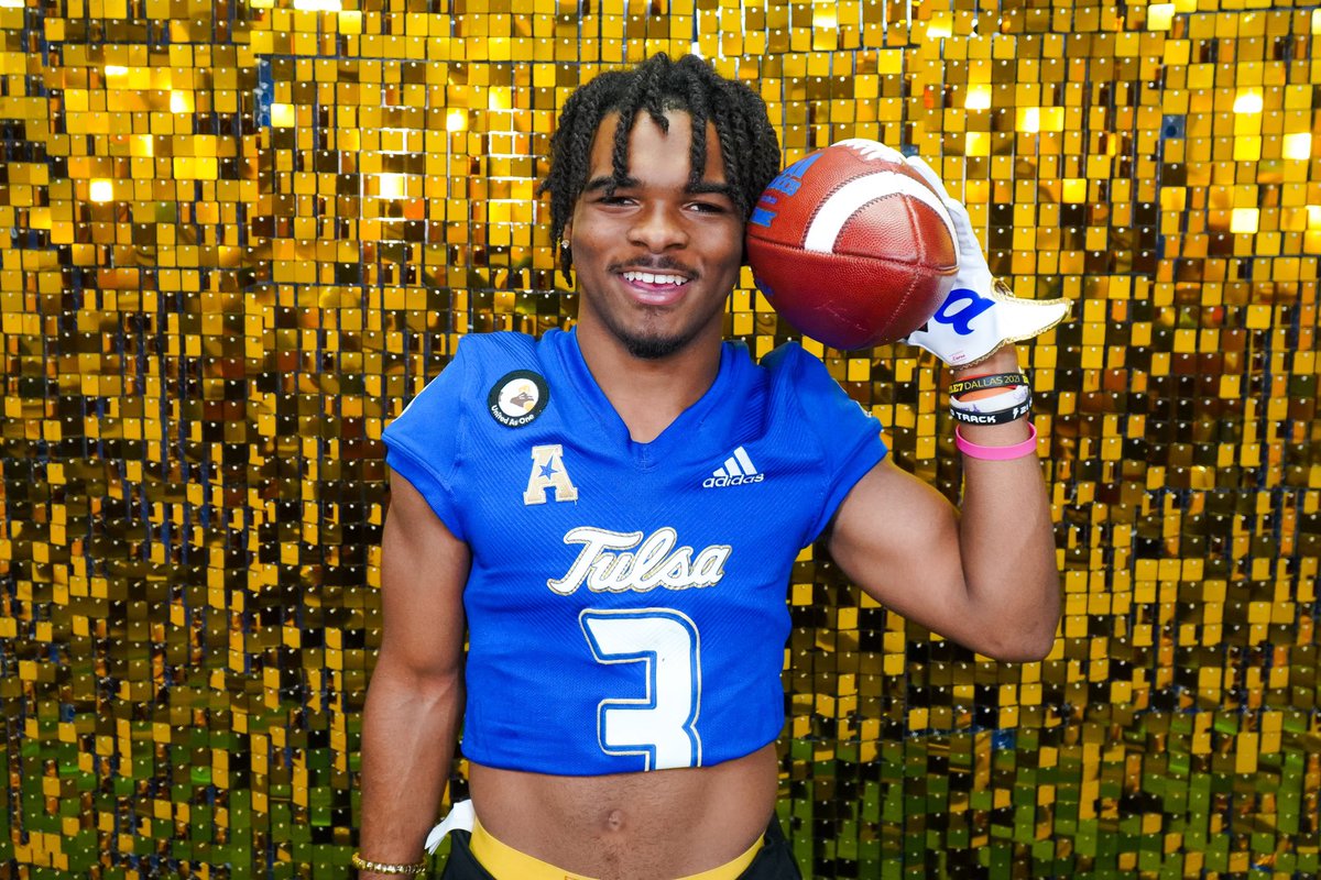 j_kharri's tweet photo. Had A Great Visit @TulsaFootball Can’t wait to be back @TulsaCoachKDub @Switz @CoachAMayes @DFranks24 @L_Armstrong3 !!!!l https://t.co/Uoxdk7h6Eg