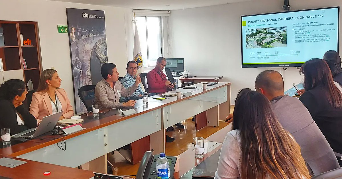 araqueconcejal's tweet image. Con @idubogota e interventoría del Contrato 215 de 2020 seguimos revisando proceso a fin de buscar soluciones para que avance la construcción del PUENTE PEATONAL en la Carrera 9 con Calle 112. Desde que inicio la obra son múltiples los inconvenientes que se han tenido. #idu #edil