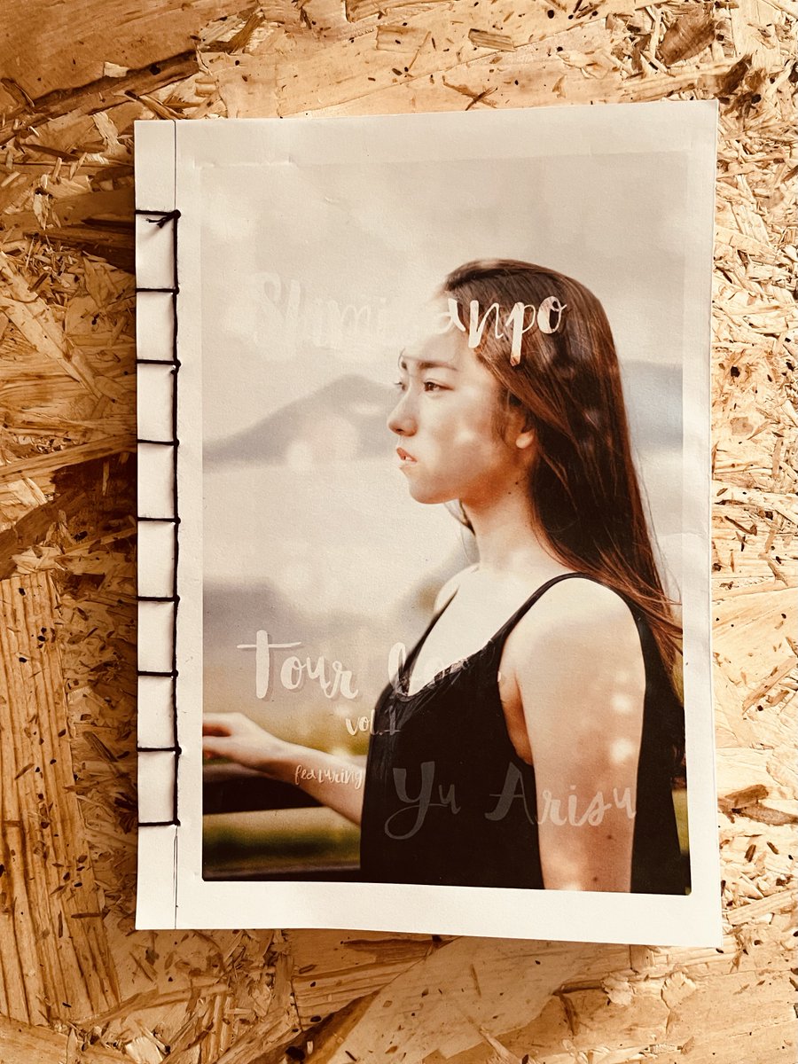 そういえば、ZINEを作ってみたんです。 確かにあの街角のあのポイントなんだけど、絶妙に知る人ぞ知るゾーンだよねっていうロケーションフォト集を各地でまとめてみたい。 
情報を間接的に、婉曲的にそっと含ませておく表現でありたい。
#ポートレート #地域活性化 #地域おこし協力隊 #ZINE #BYYARD祭