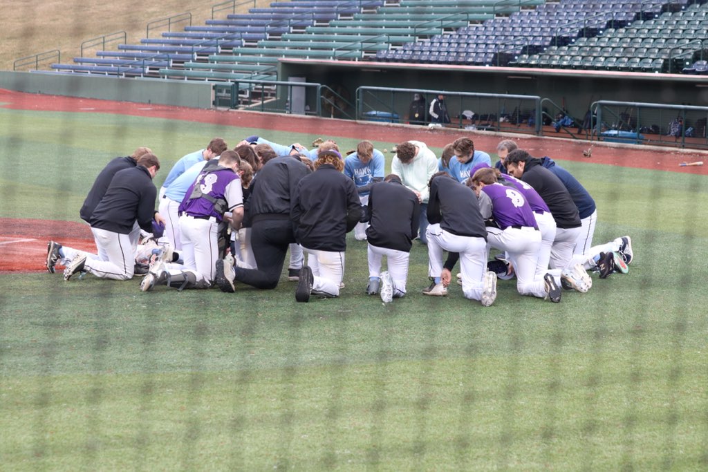 EpgBaseball's tweet image. EPG wins tonight at the Corn Crib!

@MacRaymer 6.2 inn 1 er 8ks (3-6 3 RBIs) 

Caden Deckard and @MasonVandegraft with multi hit games! 

Play tomorrow at Dozer Park vs. Knoxville