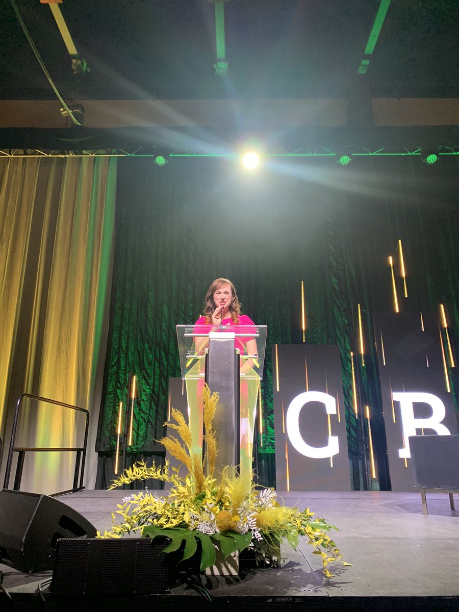 Jess_MJM's tweet photo. You know you’ve made it when you get to play the part of @JenCrosby’s flack/assistant for the @UAlberta @UAlbertaBiz 2023 #CBLA dinner. What a room here celebrating @PCLConstruction’s Dave Filipchuk success and impact on our #yeg business community. https://t.co/FakuuNQwBk