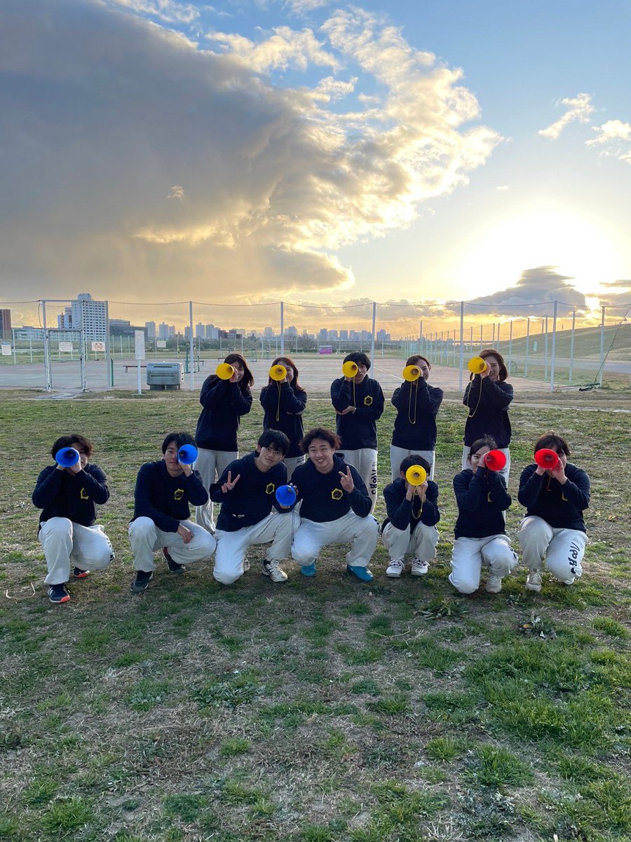 cuc51st's tweet image. 行事紹介① 強練

強練は春休みと夏休みに行い、チームに分かれて3日間練習をします！🎾
その後はチーム対抗で試合をしたり、チームのメンバーで遊びに行ったりするので、チームの人との仲が深まります！🤝

＃春から神戸大学
＃春から神戸女学院大学