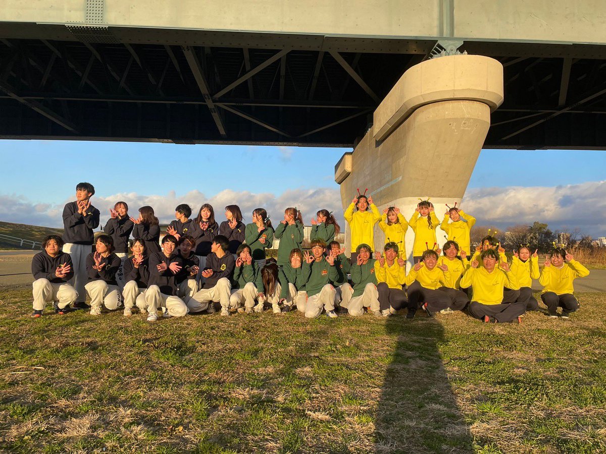 cuc51st's tweet image. 行事紹介① 強練

強練は春休みと夏休みに行い、チームに分かれて3日間練習をします！🎾
その後はチーム対抗で試合をしたり、チームのメンバーで遊びに行ったりするので、チームの人との仲が深まります！🤝

＃春から神戸大学
＃春から神戸女学院大学