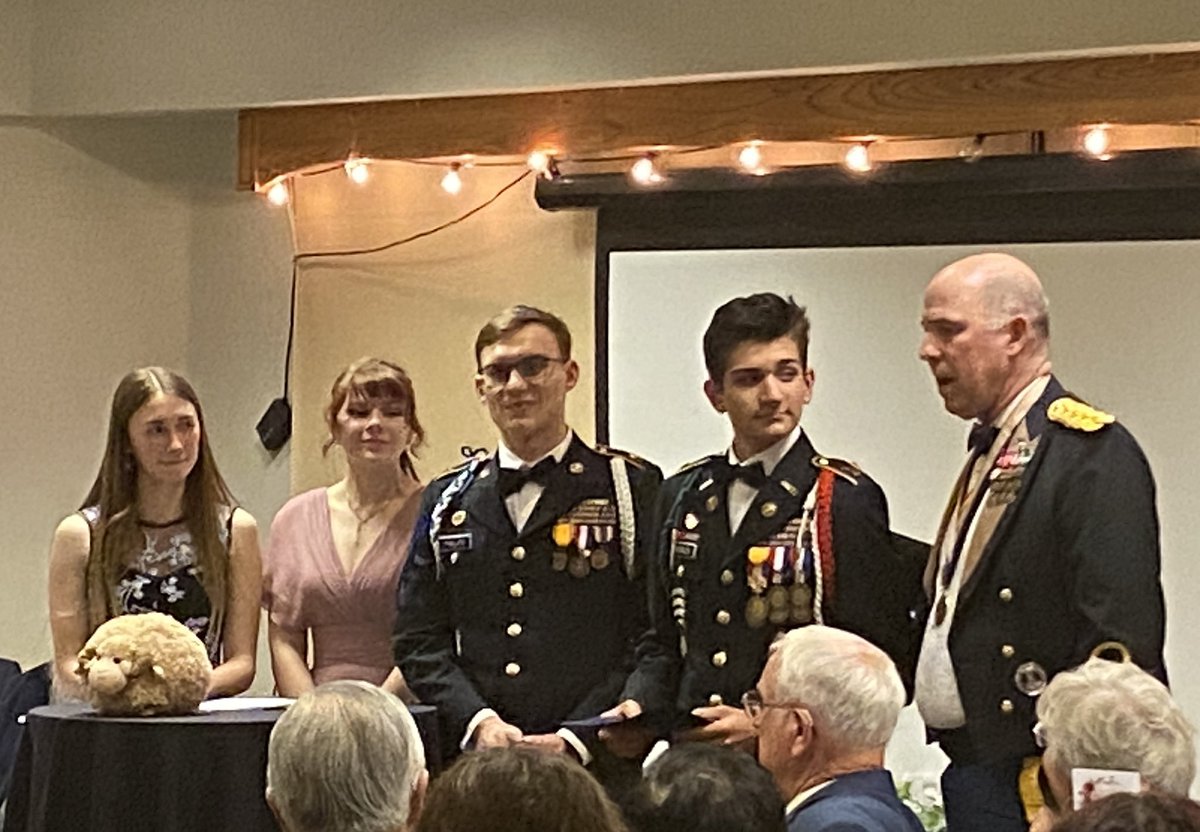 WV_Futures's tweet photo. An evening of honor 🦅🇺🇸 @WVHSRams JROTC Awards Banquet at Apple Tree tonight. https://t.co/uObNNqvPde