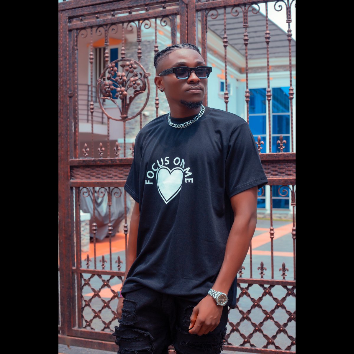 itsdaviblue's tweet photo. ```Focus On Me 🌹```

by *Daviblue* _Out Now_ 

https://t.co/jupXmSTzHZ

_Stream, enjoy &amp; share _ https://t.co/x0Cv9q3DUO