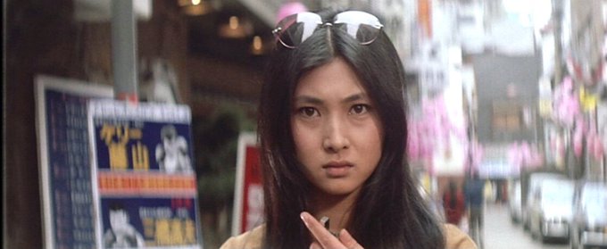 今日3月24日は女優 梶芽衣子さんのお誕生日です。1965年本名の太田雅子でデビューし青春スターとして活躍。映画「日本残