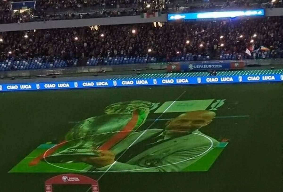 giuseppe_alto's tweet photo. Quei fischi all'inno inglese che stonano rispetto all'emozionante ricordo di Gianluca Vialli, oscurato in diretta dalla Rai per la rabbia dei telespettatori (mandata in onda la pubblicità). 
#Clementino #Ellynora #GigiDAlessio #ItaliaInghilterra

https://t.co/4OXYVt1ldq https://t.co/5lIcgAOPAL