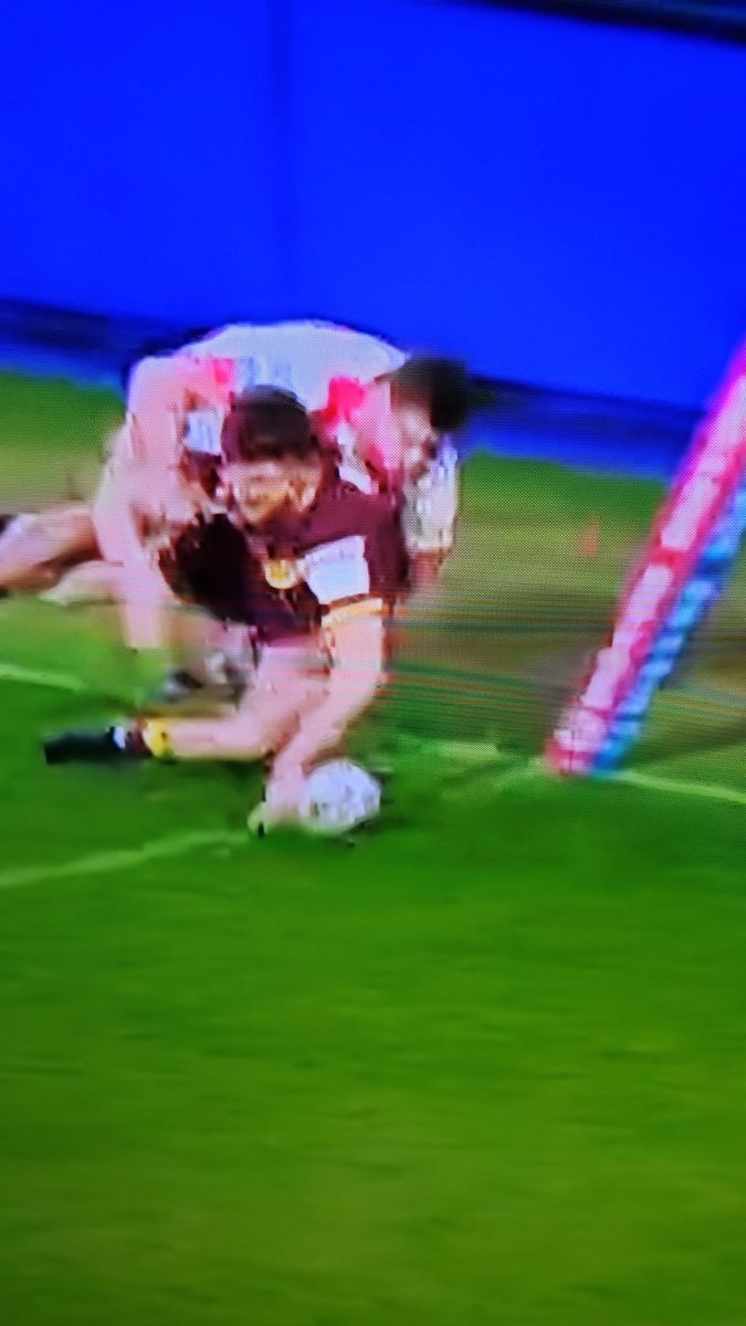 Veela80's tweet photo. @SuperLeague @Giantsrl @SkySportsRL Video ref didn't see these angles. https://t.co/46ETk4fUau