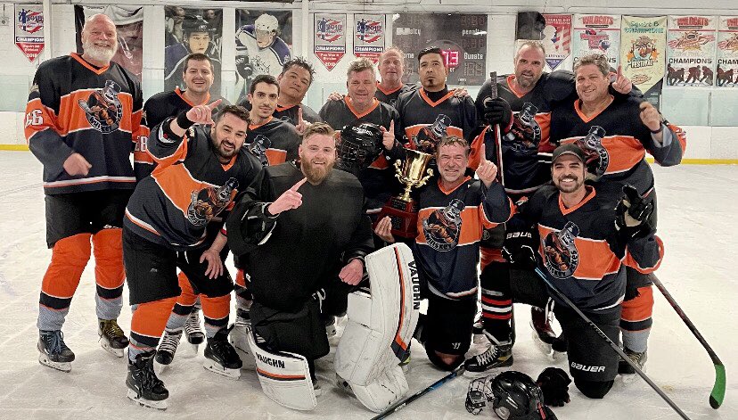 Omaholic's tweet photo. Last night the #KnightOwls/#WhiskeyDekes claimed the upper division 4 on 4 title with a hard fought 3-2 win thanks to a complete team effort! https://t.co/8a1u9aeEd8