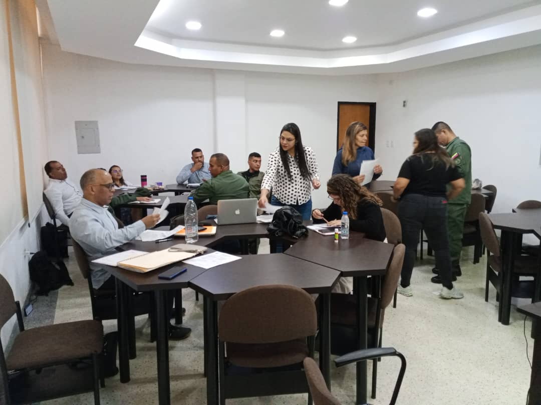 iaesen_umbv's tweet photo. #23Mar Actividades Académicas de la Especialización en Estudios del Conflicto, Cohorte 2022-2024. Unidad Curricular: Análisis Interactivo del Conflicto, Docente Emilio Silva. #AltamenteComprometidos #IaesenEnRevolucion https://t.co/ckaZMIraDg