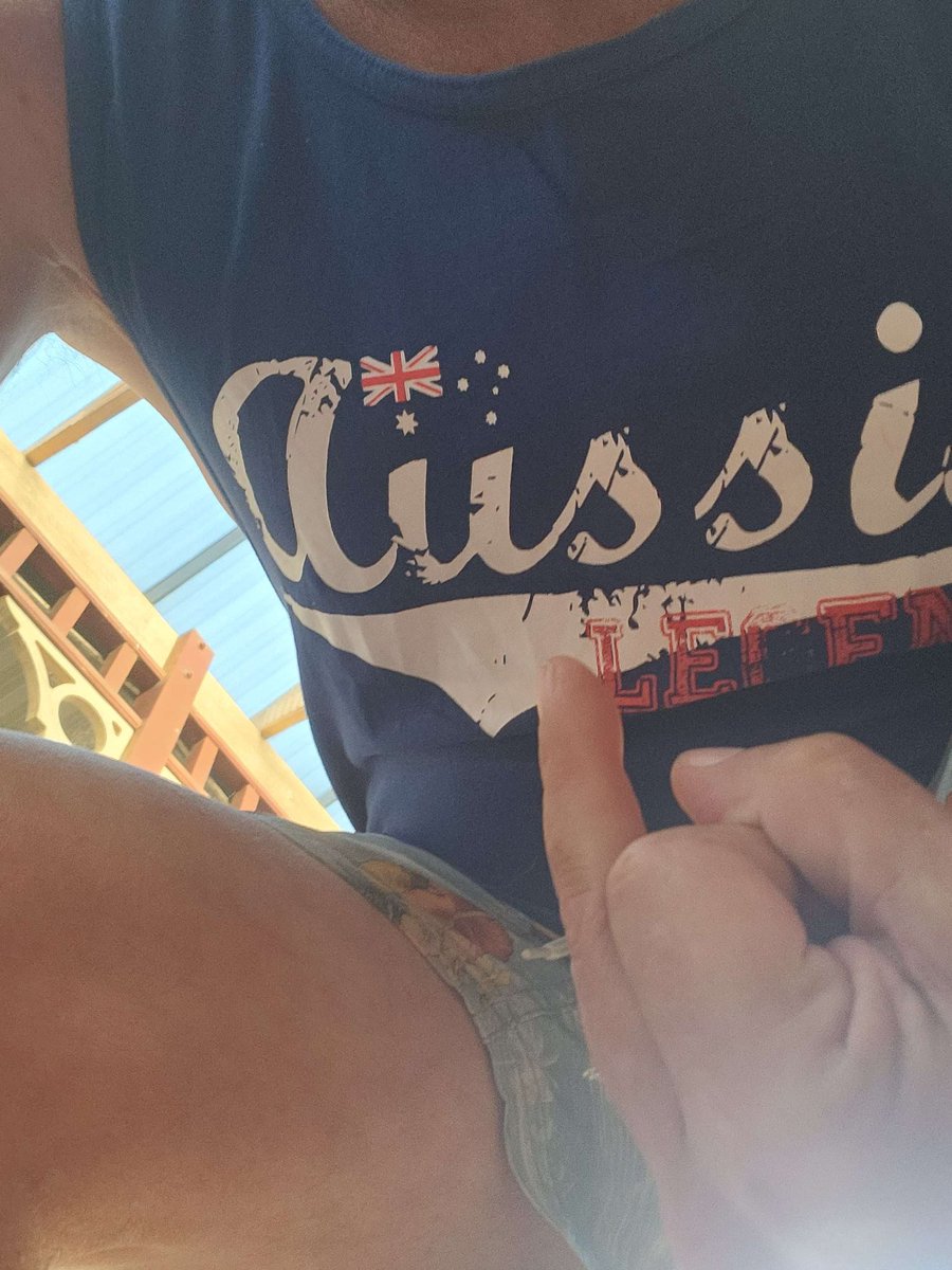 _KiwiToken_'s tweet photo. 💦🥝COMPETITION TIME🥝💦
Face shots are getting boring!
Get creative with your middle finger pics and the winner voted by the public wins an #LSCNFT which comes with all the benefits of a minted lsc nft 🤯
POST YOUR PICS IN THE "art and meme" CHANNEL!
https://t.co/yswFFpKKPp https://t.co/5xVbSgb87s