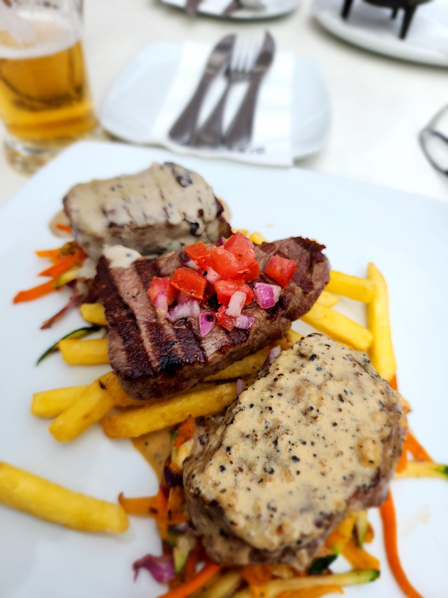 zaxon744's tweet photo. Cape Town layover was a food-gasmic delight
@CityofCT @SouthAfrica
#ostrich #springbook #deer #hakefish #seafood #amongotherthings https://t.co/YCeBVRH0rX