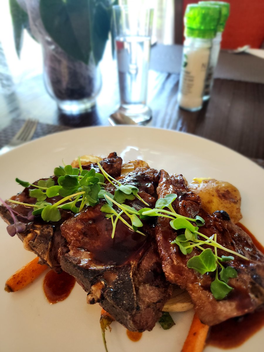 zaxon744's tweet photo. Cape Town layover was a food-gasmic delight
@CityofCT @SouthAfrica
#ostrich #springbook #deer #hakefish #seafood #amongotherthings https://t.co/YCeBVRH0rX