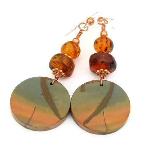 PamelaBaker67's tweet image. shadowdogdesigns.com/product/red-cr… @ShadowDogDesign #SDFTT #MothersDay #GemstoneEarrings