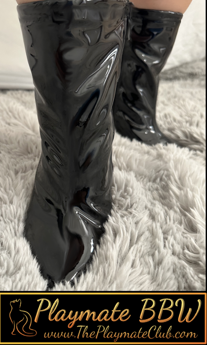 I need a slaves tongue!  These will be appearing on video soon!  @leatherlatexpvc @Laylajonesbbw @bbwporntweets<a href="/tag/bootsnleather"class="tags"><span>#bootsnleather</span></a>