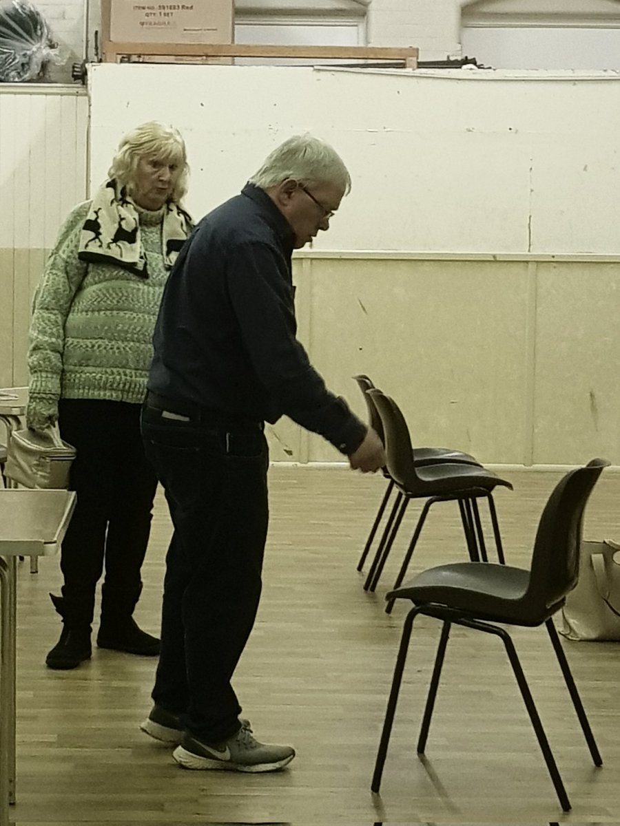 hentaistash's tweet image. 'Neville' and 'Mary' are arguing near the 'BBQ'... 
#AmDram #Rehearsal #ThirdWeekInAugust