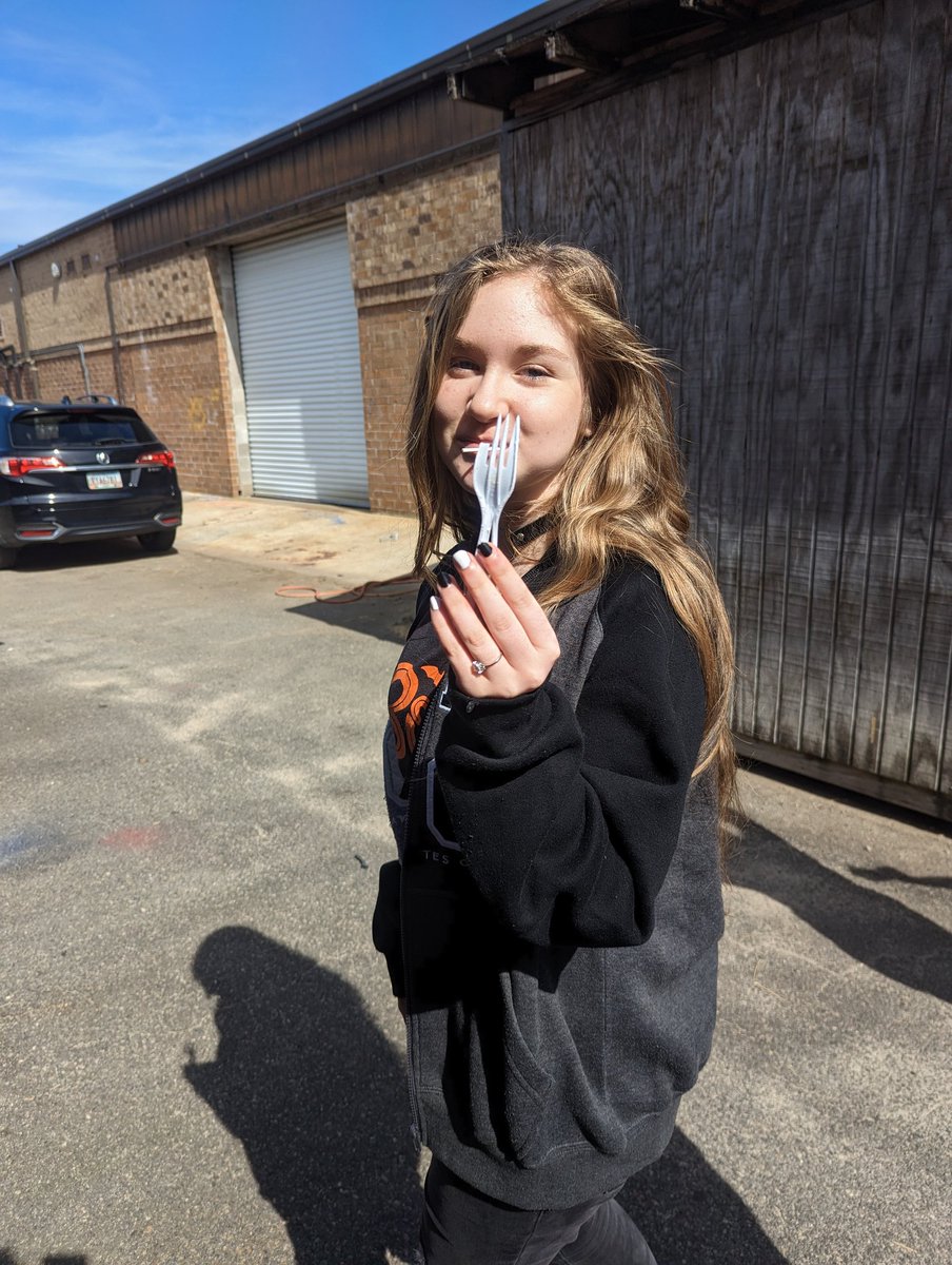 Jessica43356140's tweet photo. #cleanthecampus7 https://t.co/rpddBO1ZsH