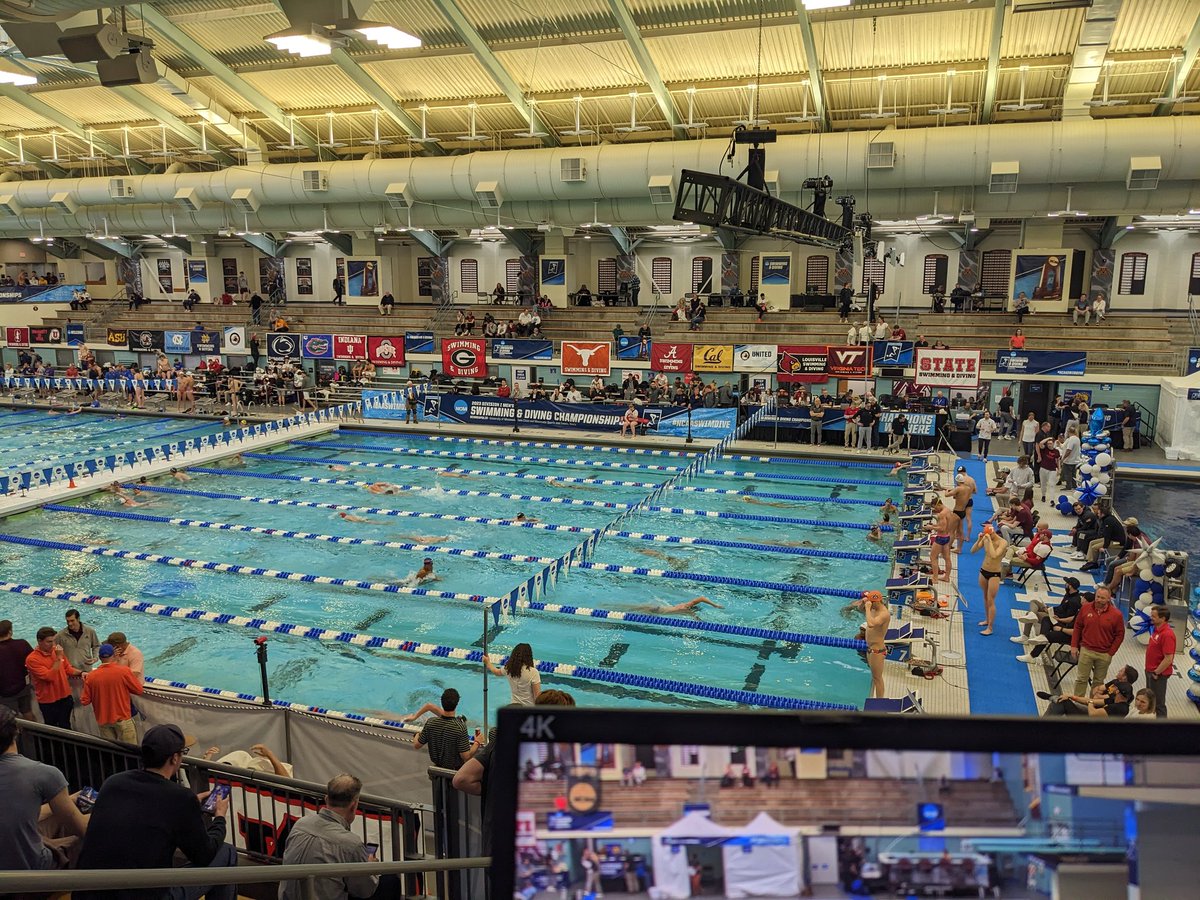 PatrickKinas's tweet photo. Day 2 of Men's @NCAA #Swimming & #Diving Champs 🏆 in #Minneapolis
500FR (#Johnston,#Hobson),200IM (#Marchand!) & 50FR (#Crooks,#Liendo,#Seeliger) + 1m #Diving & 200FR-Relay
Join @RowdyGaines,@ebeisel34 & me on @ESPN+ 7pE
(LOVE the detail of masking tape logos by video crews!) https://t.co/Y9oMrq68of
