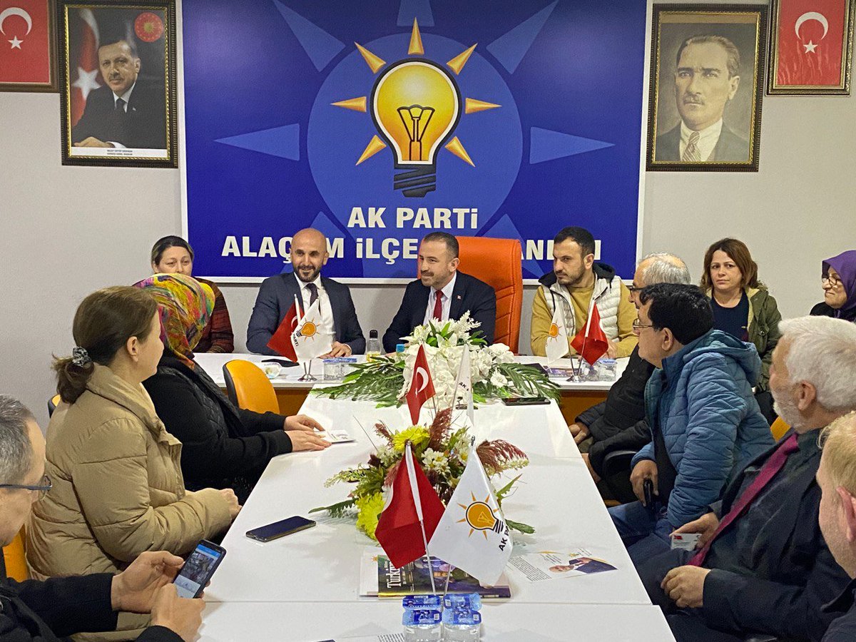 murat_pazan's tweet photo. Samsun Alaçam İlçe Başkanı Hasan Özdemir ve Teşkilat Mensupları ile biraraya gelerek hasbihalde bulunduk. 

İlçe başkanımıza, kadın kolları ve tüm teşkilatımıza misafirperverlikleri ve destekleri için teşekkürlerimi sunarım. https://t.co/exu62xeAuA