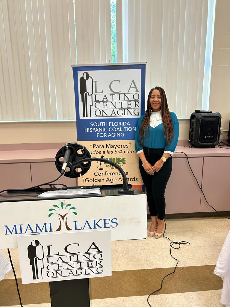 AnnellyBure's tweet photo. Another great community event with the Latino Center on Aging! #teamUM educando a nuestra comunidad latina @UMiamiNeuro https://t.co/GQt9DO3nXA