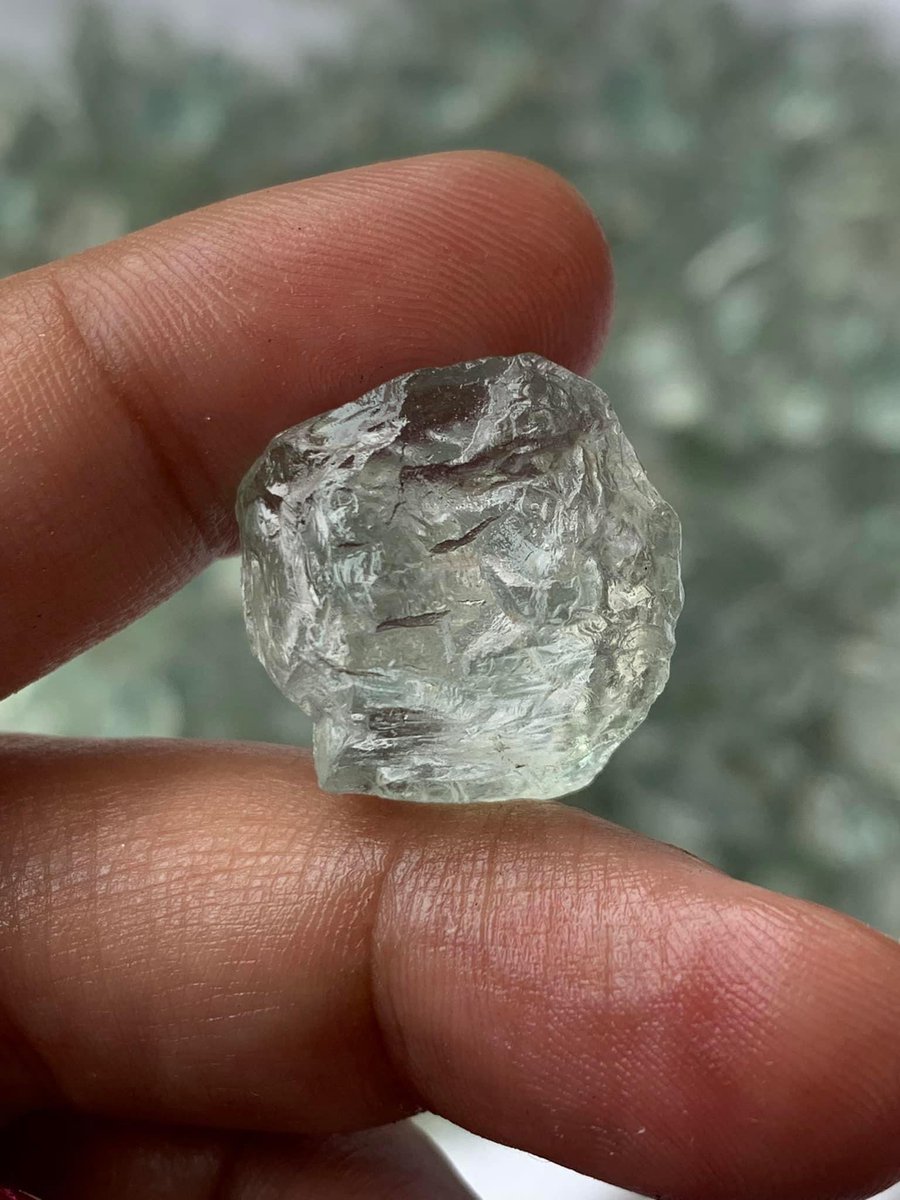 folkertreasure's tweet photo. This is one kilo parcel in just $450 USD and shipping $55 USD through FedEx Express 

#OligoclaseGems #NaturalBeauty #GemCollection #ShopNow
#raregems  #crystalgems  #gemstone  #gemstonejewelry  #facetstones #roughstone  #gemsrocksmineral  #rocksmineral #mineral  #wirewrapped https://t.co/5N4MGljyqC