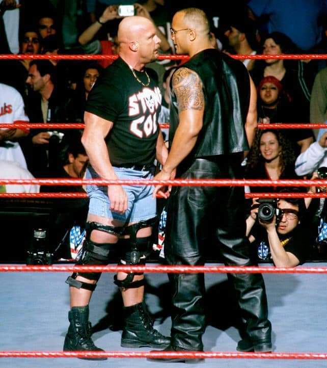 2000s_WWE's tweet photo. 🐐 vs 🐐 https://t.co/Jhlh4bhPXn