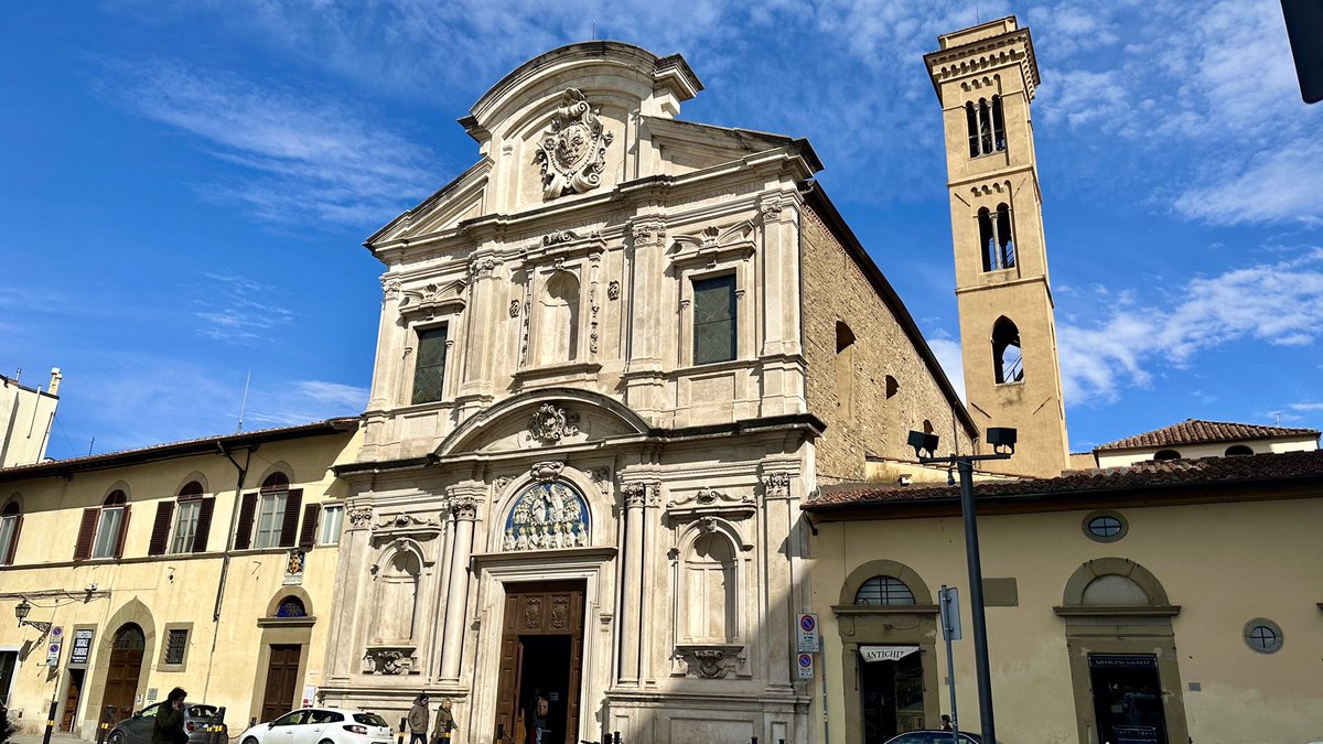 イタリア🇮🇹フィレンツェ歴史地区 【今日のオーニッサンティ教会】 巨匠ボッティチェッリが眠っている教会✨