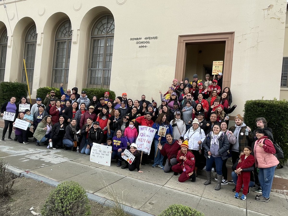 AuroraSumiko's tweet photo. @SEIULocal99 @UTLAnow Rowan is 100% all in. We’re not letting up! https://t.co/Au0NAkzCs1