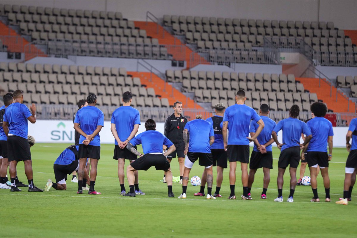 SeleVinotinto's tweet photo. Listos para el primer reto de la Fecha FIFA en el Medio Oriente. 👊🏽

El primero del 2023. 🔜🤝🏼🇸🇦

#SiempreVinotinto 🇻🇪 https://t.co/dlu4uxN7YS