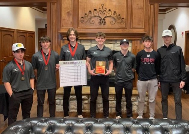 logroggolf's tweet photo. Logan-Rogersville Golf starts the season with a 1st Place finish! Reeds Spring Tournament at Pointe Royale in Branson. Individual medalists: Tyler Davis 2nd, Ben Roach 3rd, Cole Goff 9th https://t.co/21H2zDi8Te