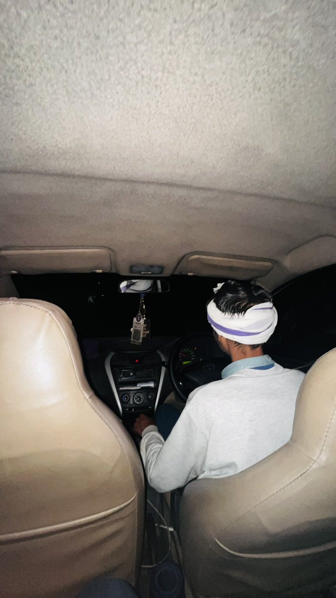 anantkh's tweet photo. In India taking Uber is a worst feeling then taking a seat at a public toilet (शौचालय) 

Such dirty car you get after you come out ready like a dude, well dressed, perfumed and suddenly sitting on a tatti (टट्टी) 

#uber #uberindia  @Uber_Support @Uber @Uber_India @nitin_gadkari https://t.co/1IbAwV2CcW