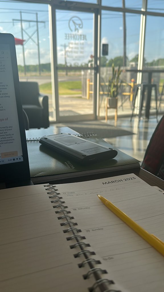 college is so fun😀