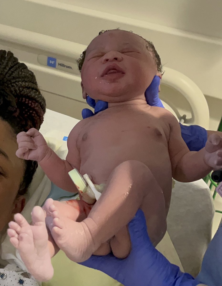 HundoTV's tweet photo. My baby girl is finally here❤️❤️🥺🙌 https://t.co/w00T1gB8rx