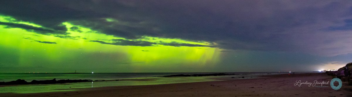 Aurora tonight at covesea, Moray! Spectacular #AuroraBorealis #nightskies #aurorascotland #auroraphotography