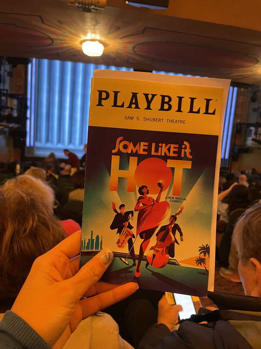 BOXsutra's tweet photo. There is nothing like ease dropping to the tourists convos at the theatre. #broadwaybaby https://t.co/KAuGTUpSYJ