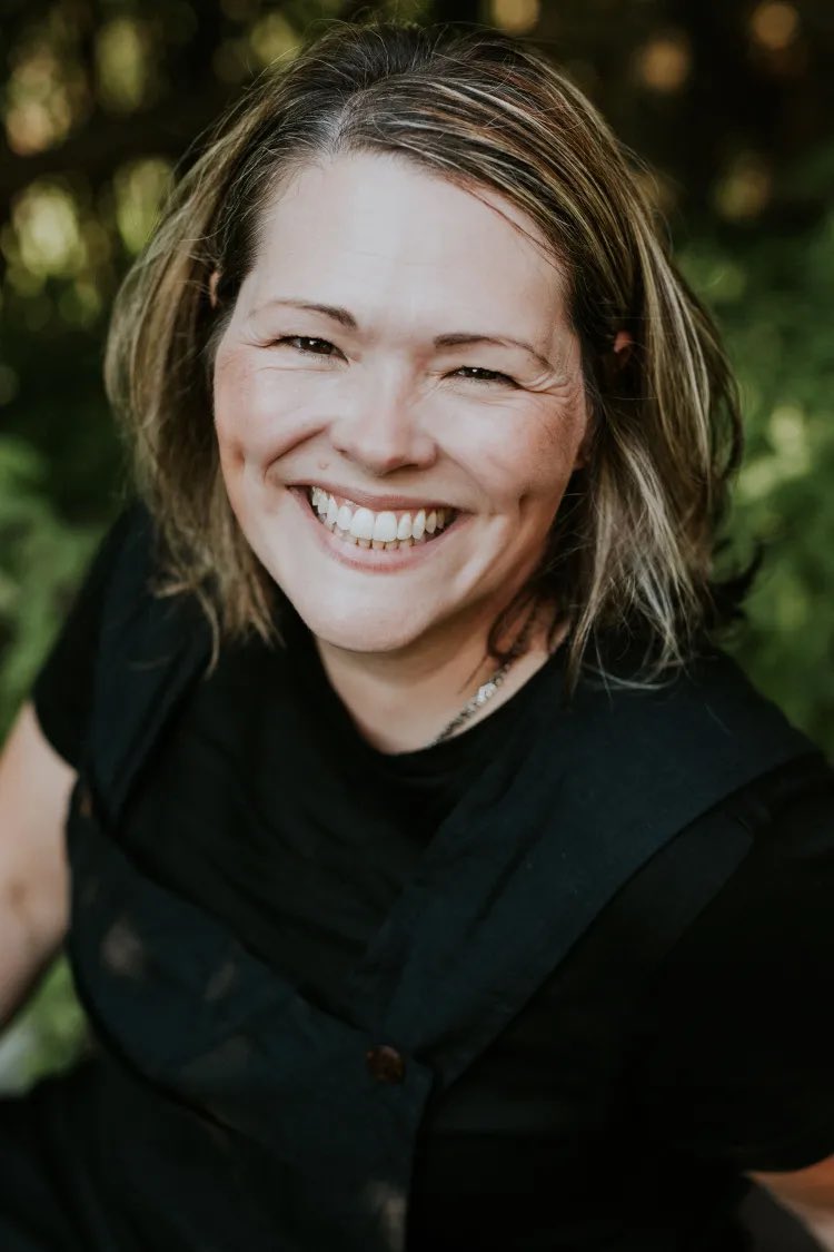 SHSM_TVDSB's tweet image. This is Mary Cameron, #SHSM Arts &amp;amp; Culture Lead @ParksideCI @TVDSB. Mary continues to co-design creative experiences w/ industry &amp;amp; post secondary partners for student industry certifications. Today students worked on #VideoGameDesign @FanshaweCollege &amp;amp; @yfplondonandstt #tvdsbarts