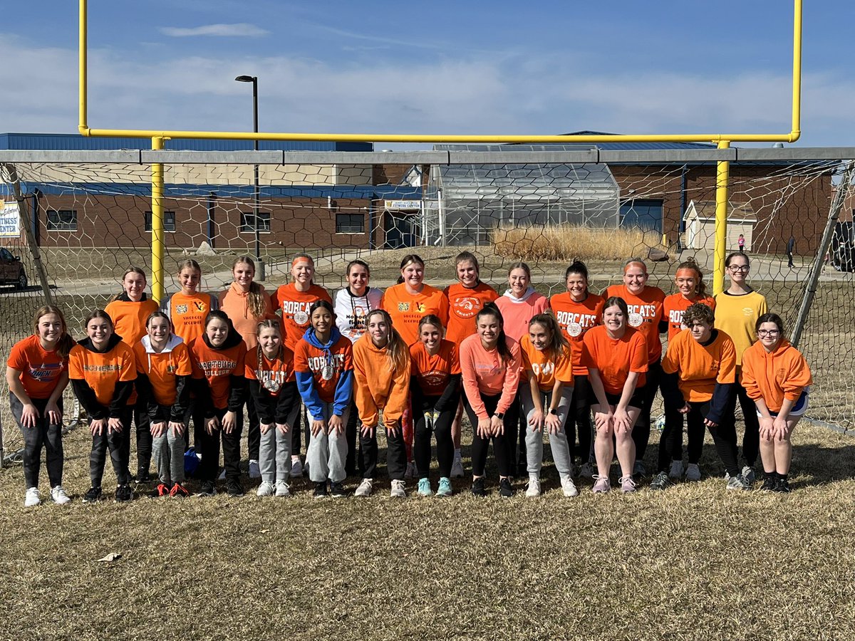 girlssoccer_bc's tweet photo. Today our girls ran the streets of Van Horne in honor of one of our teammate who is battling cancer. We wore orange to show our support. Tatum keep fighting hard, your whole community is rooting for you!! 🧡#teamtatum https://t.co/0QJSq2uFrI