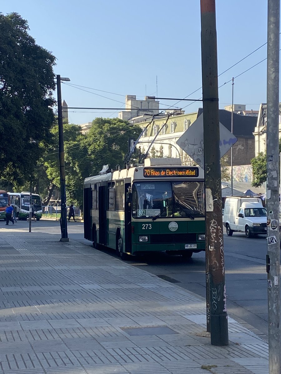 OmareQuevedo's tweet photo. Que temazo es en nuestro país la nula experiencia/servicio al usuarios en el transporte urbano de pasajeros (microbuses)(dejando fuera Stgo)
En Valparaíso veo que los grandes temas son:
1. Confort/higiene
2. Seguridad
3. Conveniencia: distintos modos de pago, tecnología https://t.co/HixGbp4MAr