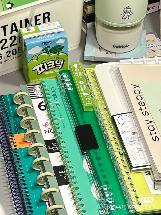 tswdstudy's tweet image. ♡*:.｡. Livros, Músicas, Frases etc. para usar como repertório em uma redação;
A THREAD .｡.:*♡