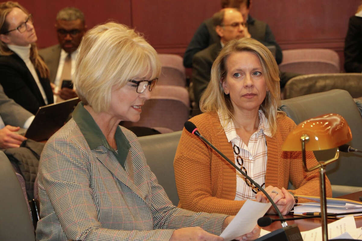 NationalCMV's tweet photo. Another great article featuring @AnnNyberg and the great #CMVAdvocacy being done in Connecticut!
"I stand on the shoulders of all these moms across America who are screaming for education about this..."
https://t.co/le7Ake81Mj
#StopCMV #CMVAwareness #Screen4CMV https://t.co/dBSrCtEq6l