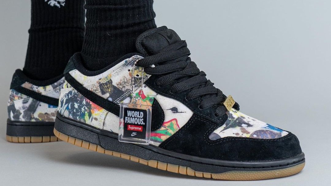 tenislinks's tweet photo. 📸 Supreme x Nike em breve! Com o SB Dunk Low "Rammellzee". Curtiu? https://t.co/AWz76yhKSz
