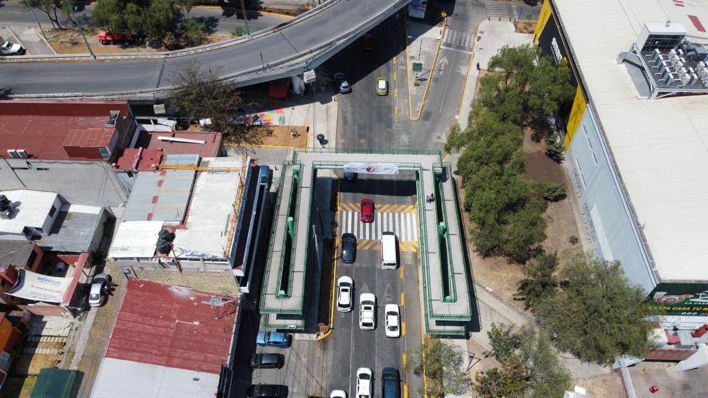 KarlaFiesco's tweet photo. Siguiendo nuestro recorrido de hoy, inauguramos el cruce peatonal de la avenida Primero de Mayo - Teotihuacán, esto como parte de los trabajos de nuestro programa #Re_CreandoCalles en coordinación con la la iniciativa #ReactivaMx de @BikeNcity con el apoyo de @UKinMexico. https://t.co/PBAbrwnaOU