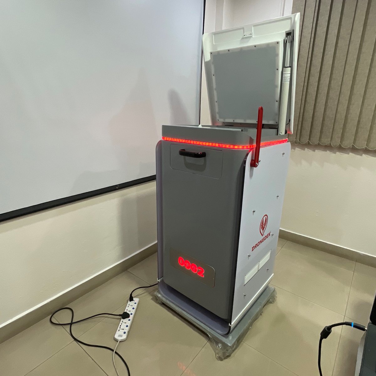 arrive_ai's tweet photo. New #peeks at our upcoming Gen-2 #smartmailbox π
So long to losing π¦s and enduring long wait times π
Learn more at https://t.co/Po6HZsOwqb https://t.co/dpjJfd9XQS