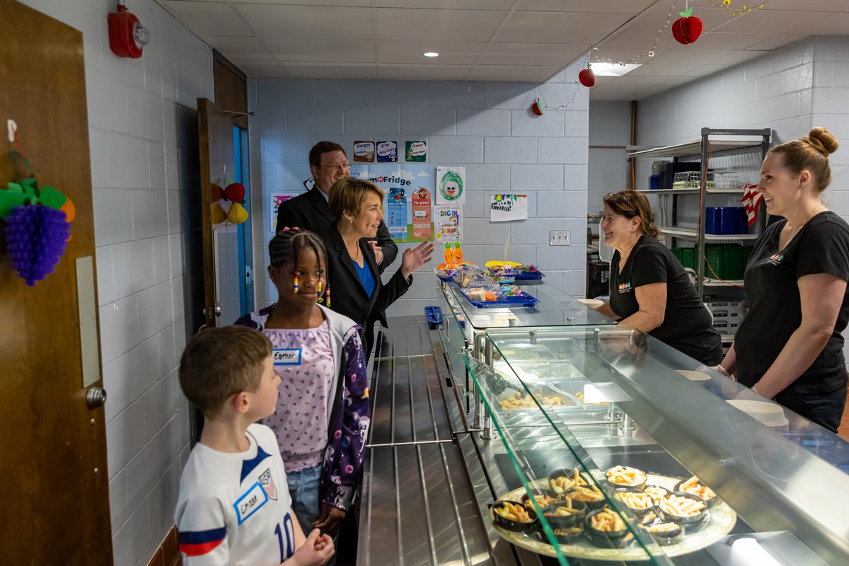 MassGovernor's tweet photo. Free school meals mean full stomachs, more time in the morning, and more money back in the pockets of parents. Our supplemental budgets would extend free school meals for everyone through the 2023-2024 school year. https://t.co/xDLKgsHP04